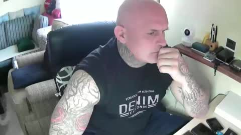 cikakure16081976 online show from 02/06/25, 01:43