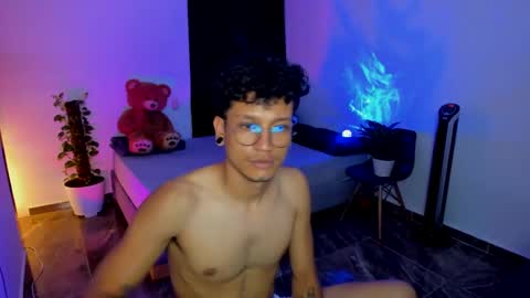 Luna and Sebas  online show from 01/17/25, 05:42