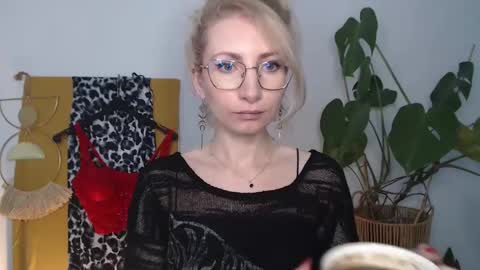 Cinderella online show from 04/13/26, 05:24