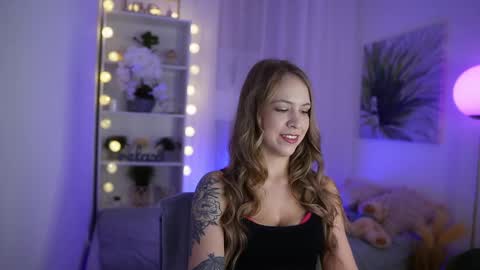 Snapshot of cindy_grey_ chatting on 09/29/25, 06:57 Cintybaby online show from 09/29/25, 06:57