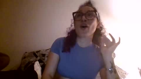 Snapshot of cinn17 chatting on 03/04/26, 11:55 cinn17 online show from 03/04/26, 11:55