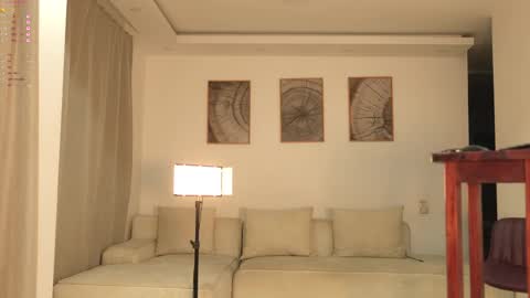 cinnamon__criss online show from 05/03/26, 11:44