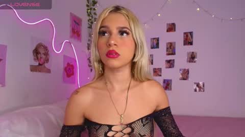 cinniaa online show from 06/17/26, 02:36