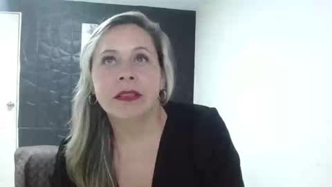 cinthia1609 online show from 03/03/25, 08:21