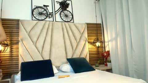 cinthiabaker online show from 10/13/25, 11:21