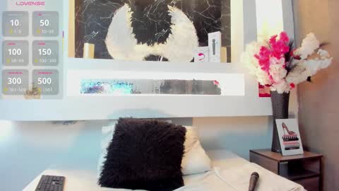 Cinthya  online show from 10/27/25, 12:31