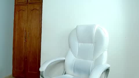 Cintia Hills online show from 12/24/24, 04:11