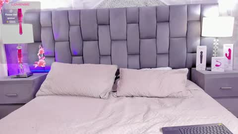 Snapshot of cintiacolins chatting on 02/03/25, 11:47 CintiaCollins online show from 02/03/25, 11:47