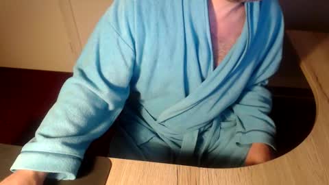 Snapshot of citroneee chatting on 10/15/25, 10:54 Citrono online show from 10/15/25, 10:54