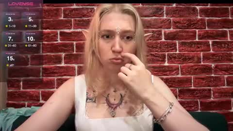 citrusblissss online show from 10/31/25, 03:02