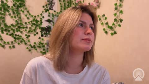 Snapshot of citruska chatting on 09/30/25, 03:39 karina online show from 09/30/25, 03:39