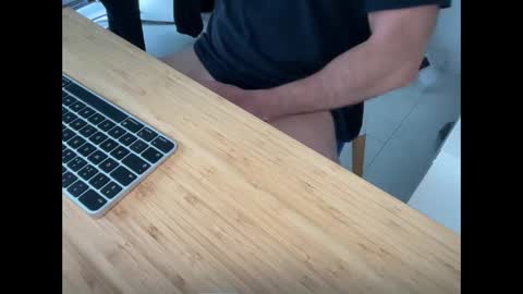 Snapshot of cjamie chatting on 12/04/24, 10:46 cjamie online show from 12/04/24, 10:46