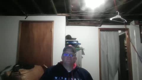 cjohns3501 online show from 04/16/26, 03:51