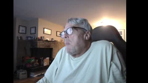 Snapshot of cjscout chatting on 12/11/24, 07:31 cjscout online show from 12/11/24, 07:31