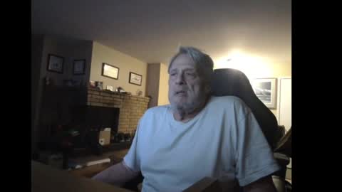 Snapshot of cjscout chatting on 12/16/24, 05:49 cjscout online show from 12/16/24, 05:49