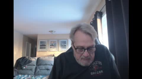 Snapshot of cjscout chatting on 12/29/24, 11:18 cjscout online show from 12/29/24, 11:18