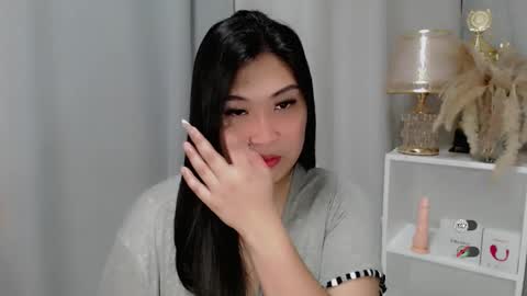 Snapshot of claire_wntr chatting on 05/23/26, 04:29 CLAIRE online show from 05/23/26, 04:29