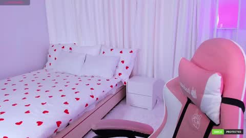 Snapshot of clairefaers chatting on 03/08/25, 09:28 Claire Faers online show from 03/08/25, 09:28