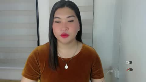 CLAIRE online show from 02/18/25, 07:32