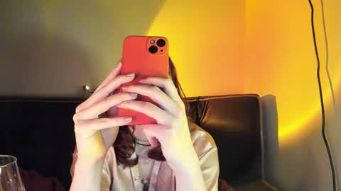 Snapshot of clancyosbourne chatting on 12/18/24, 10:02 Clancy online show from 12/18/24, 10:02