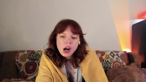 Snapshot of clancyosbourne chatting on 01/28/25, 01:29 Clancy online show from 01/28/25, 01:29