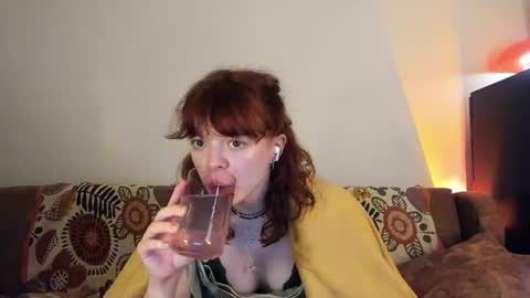 Snapshot of clancyosbourne chatting on 01/29/25, 10:53 Clancy online show from 01/29/25, 10:53