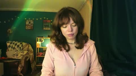 Snapshot of clancyosbourne chatting on 10/26/25, 07:42 Clancy online show from 10/26/25, 07:42