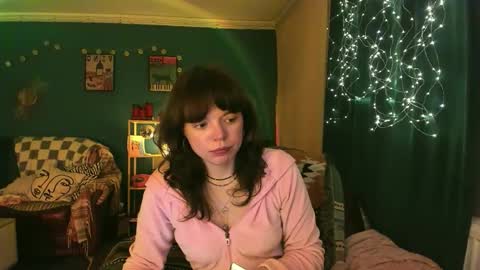 Snapshot of clancyosbourne chatting on 02/14/26, 07:10 Clancy online show from 02/14/26, 07:10