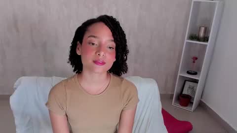 Snapshot of clara_tenssio chatting on 01/10/25, 09:13 Clara online show from 01/10/25, 09:13