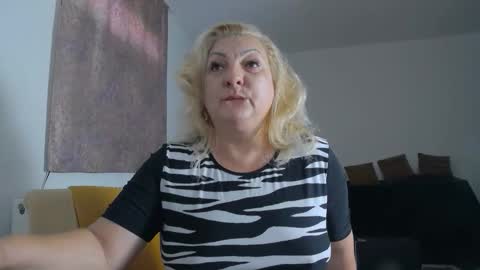 Clara online show from 05/17/26, 11:28