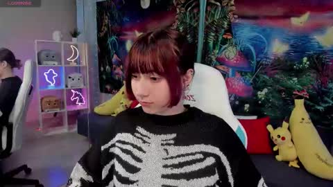 clarabenson online show from 11/05/25, 06:41