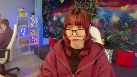 clarabenson online show from 11/08/25, 07:12