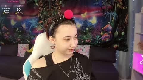 clarabenson online show from 04/05/26, 10:18