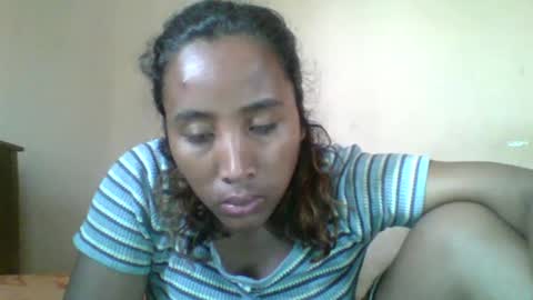 Clarah0123 online show from 11/28/25, 10:51