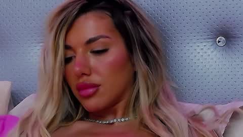 ClaraHazel online show from 02/02/25, 08:35