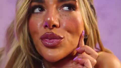 ClaraHazel online show from 10/01/25, 04:29