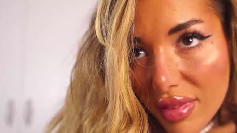 ClaraHazel online show from 10/26/25, 05:13