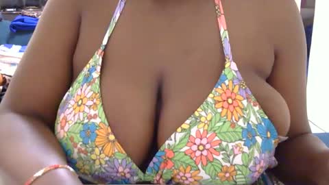 Snapshot of clarahnaughty191 chatting on 02/14/26, 03:36 clarahnaughty191 online show from 02/14/26, 03:36