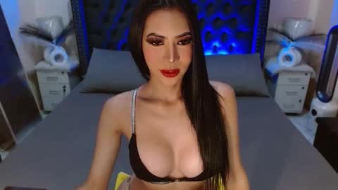 clara online show from 10/25/25, 11:21