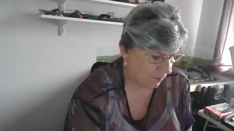 clare nylons online show from 05/02/26, 12:10