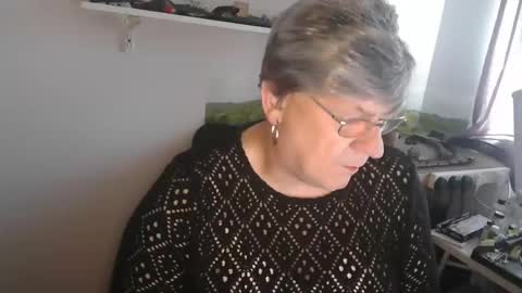 clare nylons online show from 06/08/26, 12:05