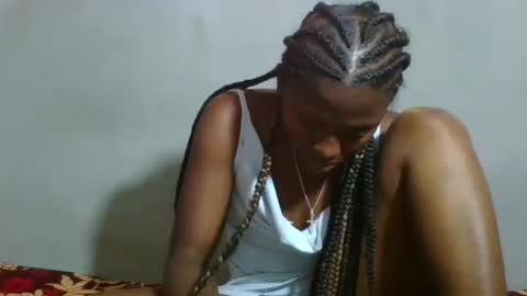 clarisse98 online show from 11/02/25, 09:22