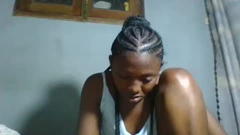 clarisse98 online show from 11/02/25, 09:28