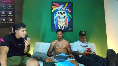 Snapshot of clark__ken chatting on 10/23/25, 04:23 Juanpaindependent model online show from 10/23/25, 04:23