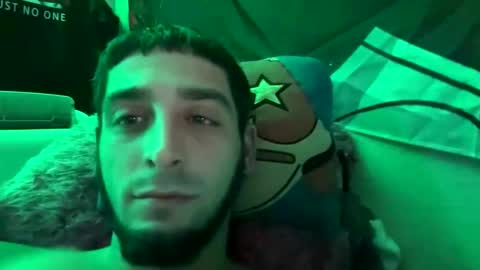 Snapshot of clarkshammer95 chatting on 10/26/25, 03:23 clarkshammer95 online show from 10/26/25, 03:23