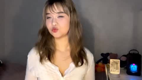 Lara online show from 10/28/25, 06:21