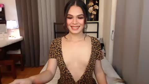 maika online show from 09/13/25, 09:20