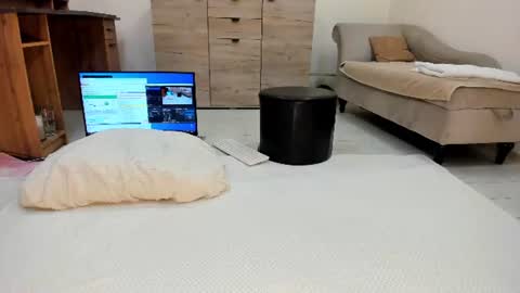 Snapshot of classy_medeeea chatting on 06/25/26, 02:33 Deea xxx online show from 06/25/26, 02:33