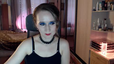 classyinna online show from 10/24/25, 08:33