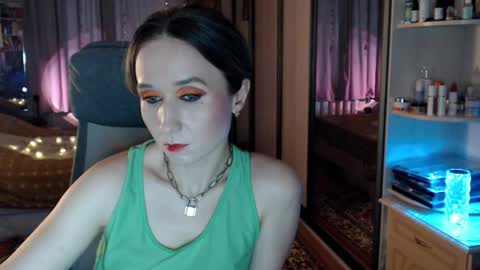 classyinna online show from 11/27/25, 08:38